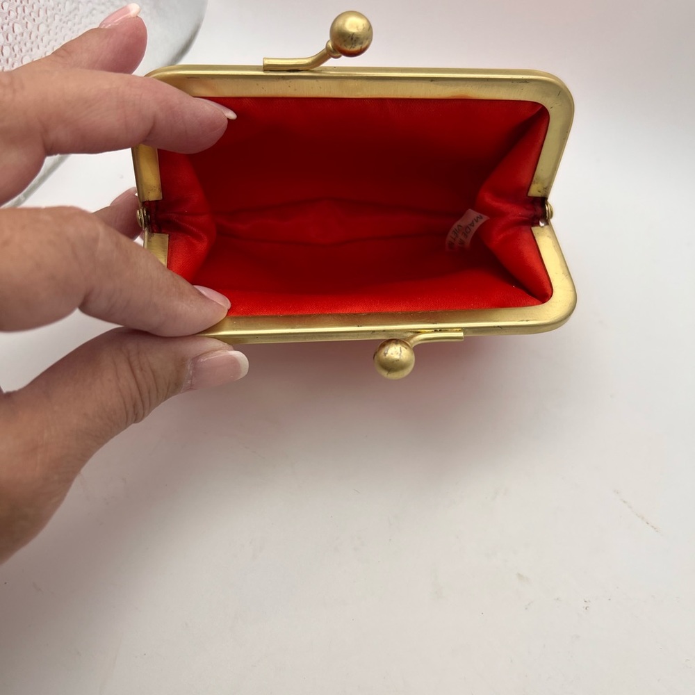 Coach Peyton Kiss Lock Coin Case EUC - Picture 3 of 3